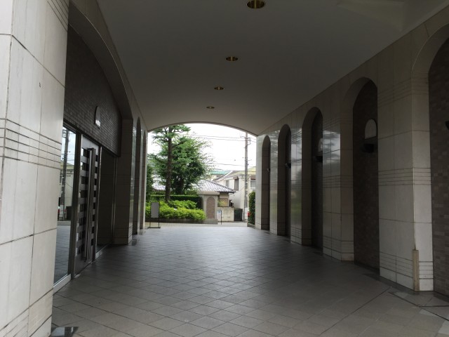 桜丘フラット　マンション敷地内