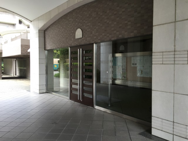 桜丘フラット　エントランスホール