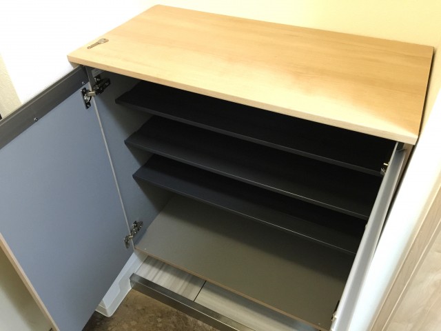 秀和新川レジデンス　シューズボックス