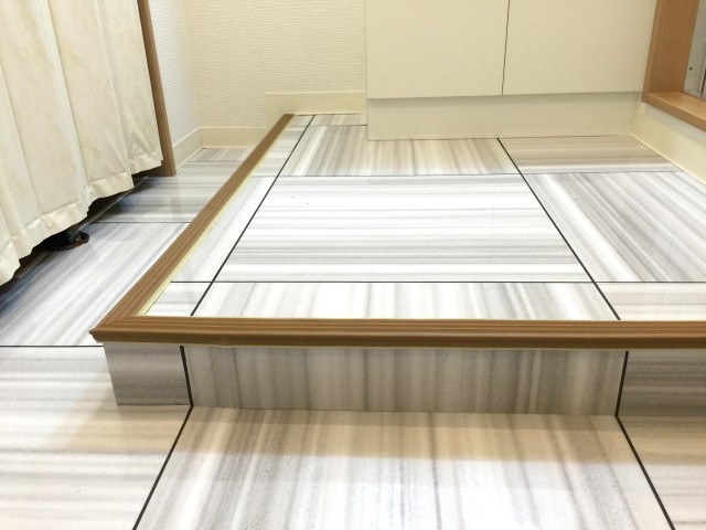 秀和新川レジデンス　洗面室