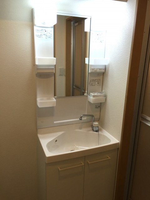 秀和新川レジデンス　洗面台