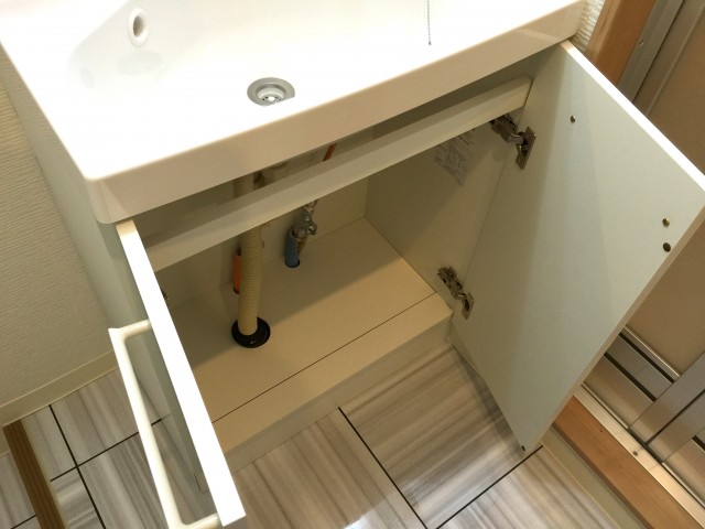 秀和新川レジデンス　洗面台