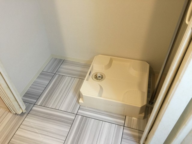 秀和新川レジデンス　洗濯機置場