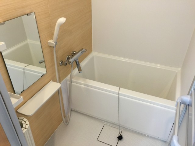 秀和新川レジデンス　バスルーム