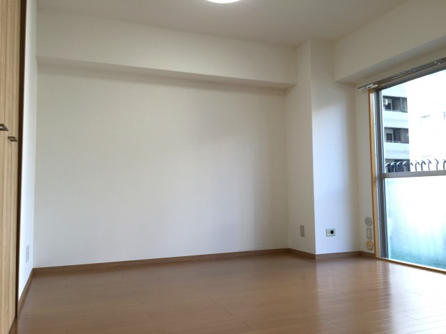 秀和新川レジデンス　洋室