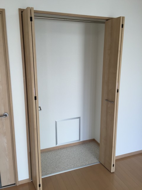 秀和新川レジデンス　クローゼット