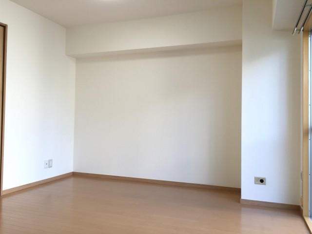 秀和新川レジデンス　洋室