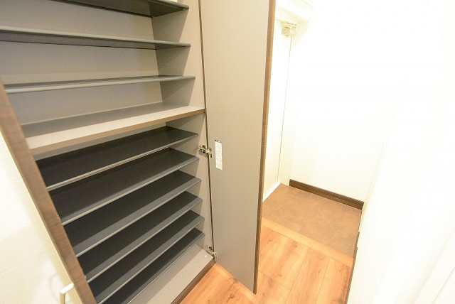 クレール島津山 玄関