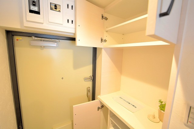 マンション目黒苑 玄関