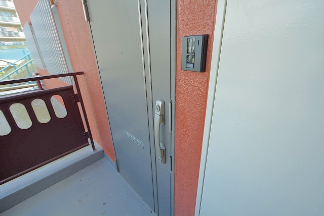 砧公園ヒミコマンション 　玄関