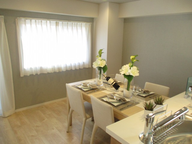 モンテベルゲ六義園 LDK