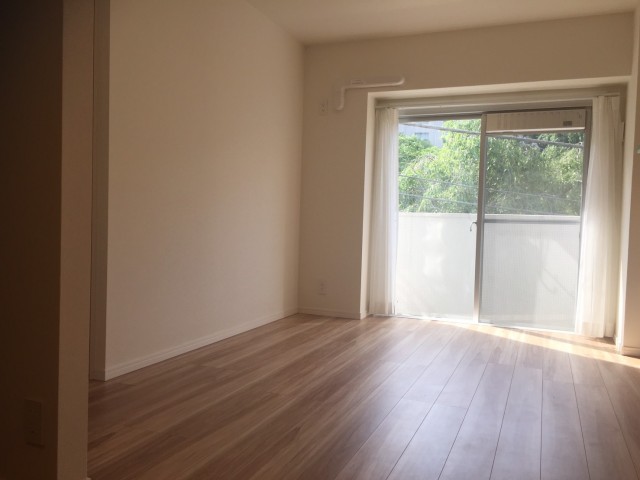 六本木ハイツ 301号（22）リビング