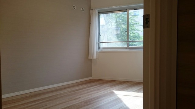 六本木ハイツ 301号（12）洋室