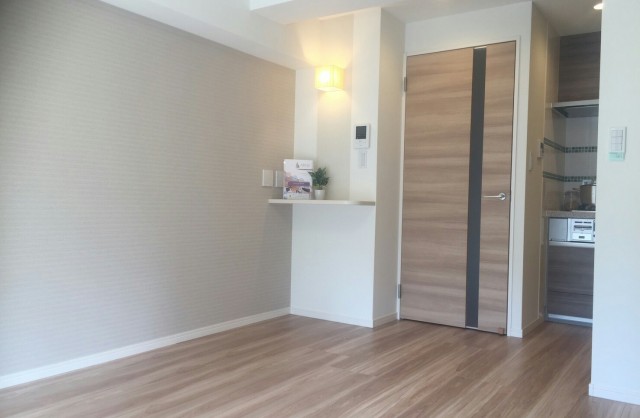 六本木ハイツ 301号（1）リビング