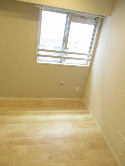 モンテベルゲ六義園　洋室