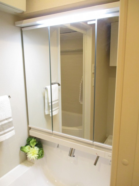 モンテベルゲ六義園　洗面