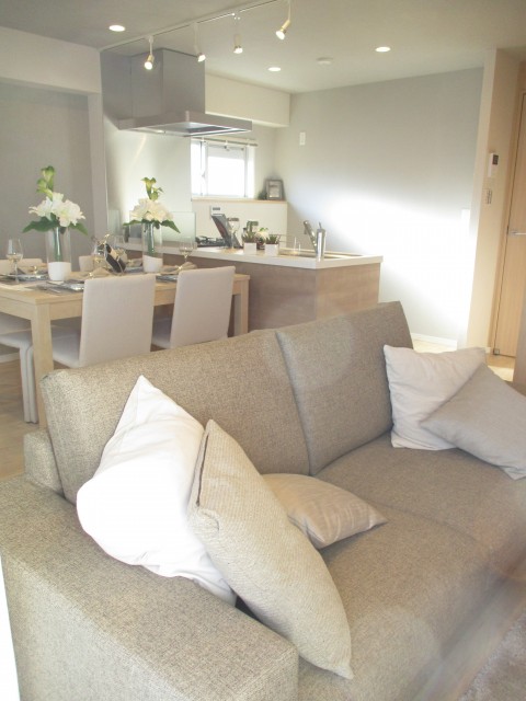 モンテベルゲ六義園 LDK