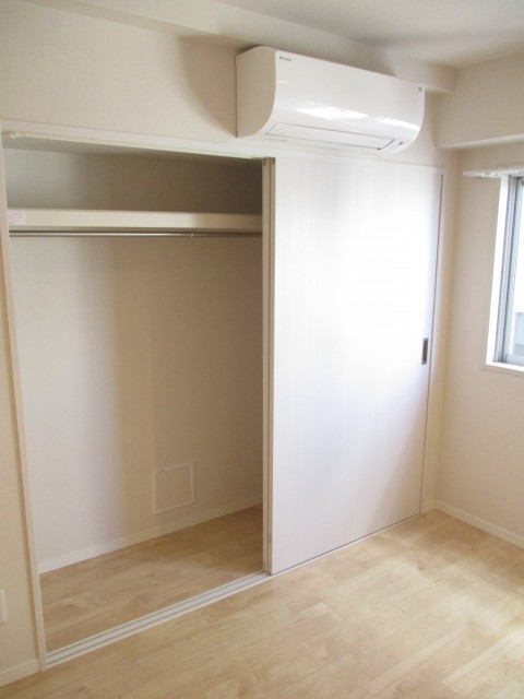 モンテベルゲ六義園 洋室２