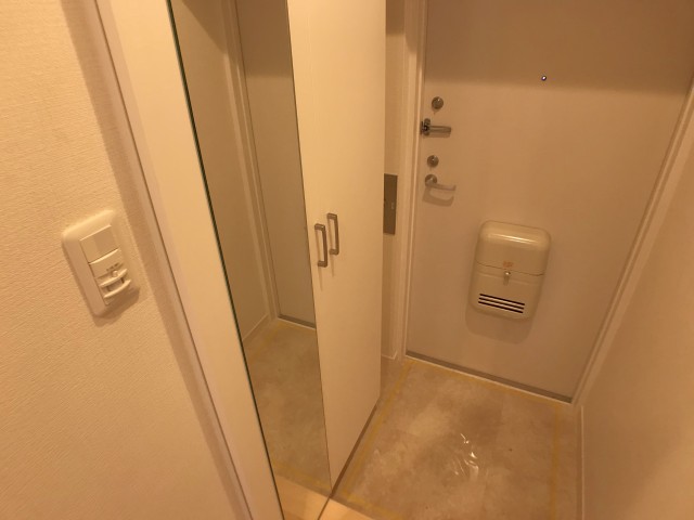 東中野ハイム玄関