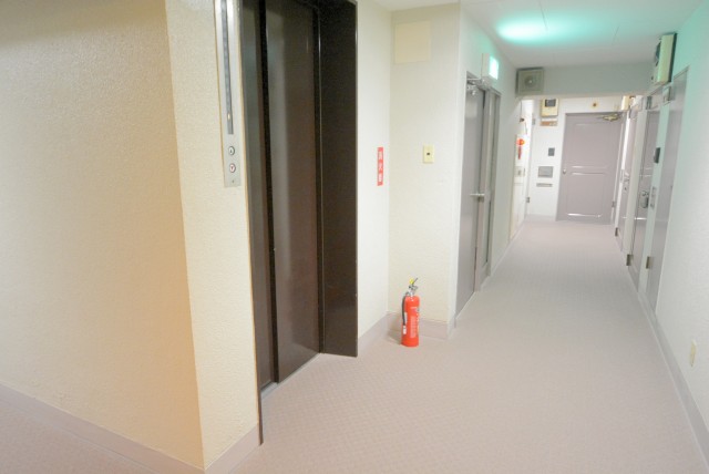 カーサ池尻 玄関