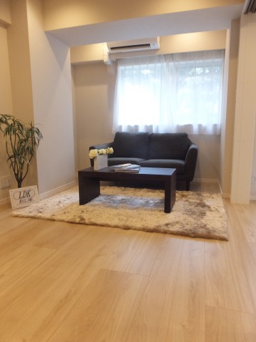 シャンボール第二都立大リビング