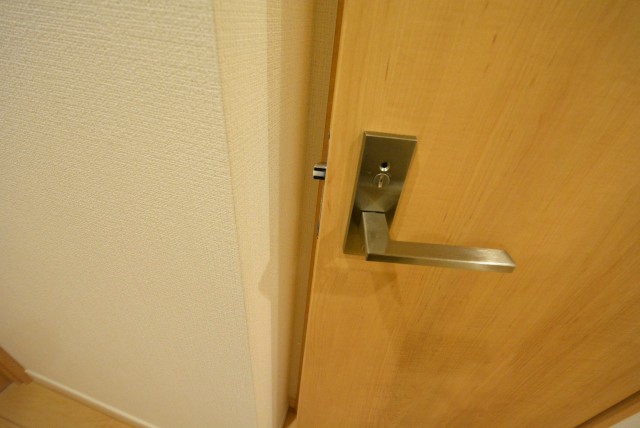 東中野ハイム602　扉