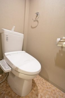 マンション駒場301号室　トイレ