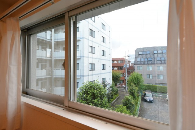 藤和用賀コープ305　小窓