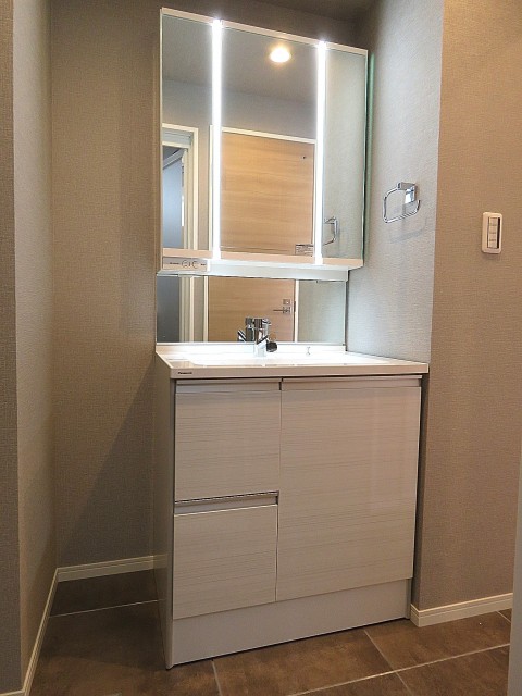 ライオンズマンション駒沢　洗面化粧台
