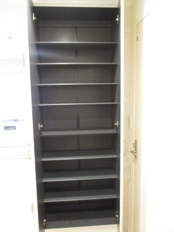 池田山ロイヤルマンション収納