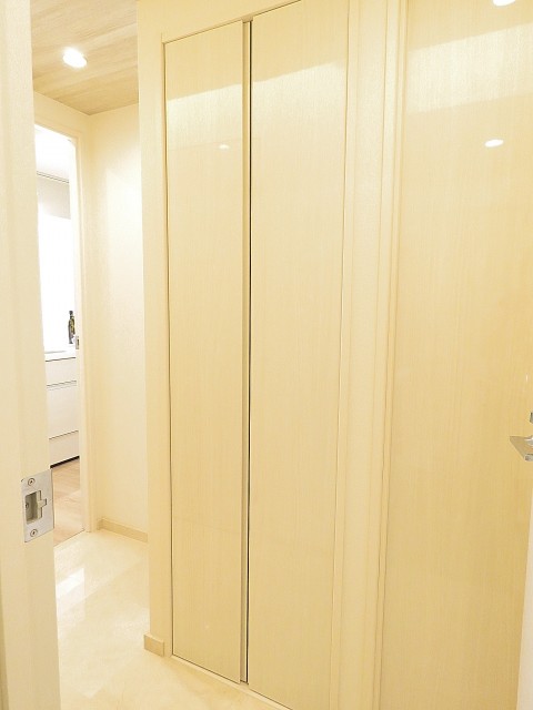 いづみハイツ芦花公園　廊下収納