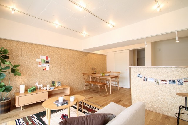 マンション駒場706号室　リビング