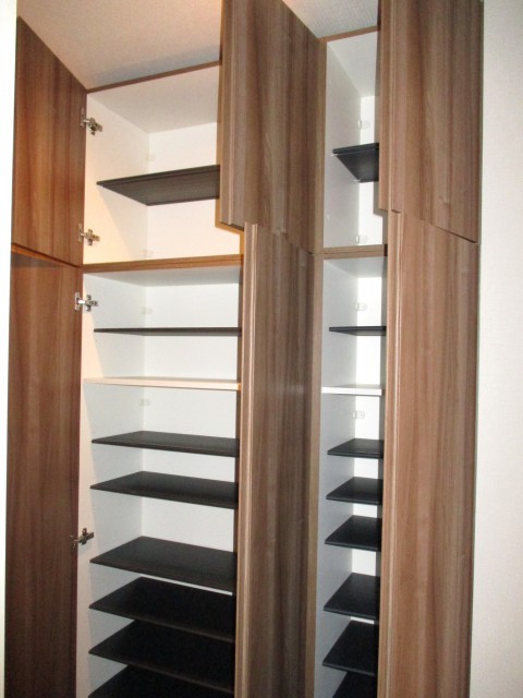 コトー大森4-1廊下収納