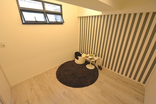 フラット田園調布806号室リビング (5)