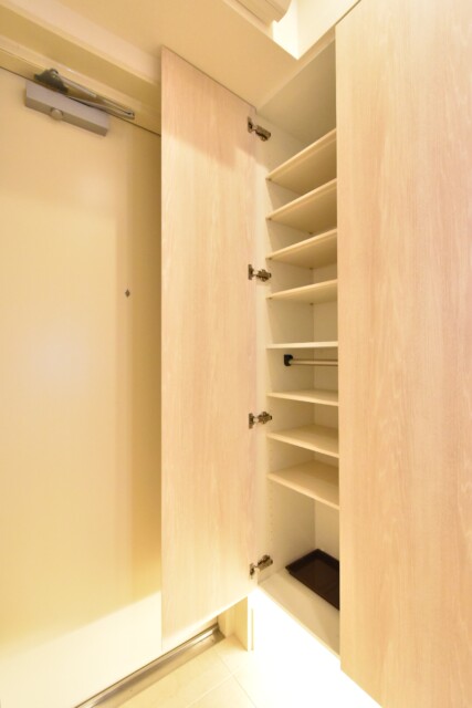 メゾン小石川 玄関