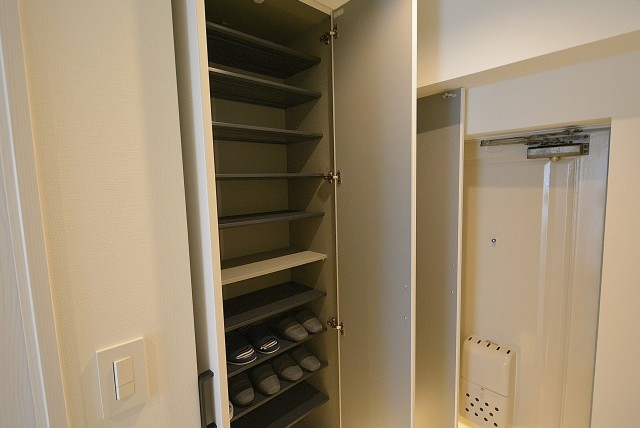 フラット田園調布806号室 玄関 (6)