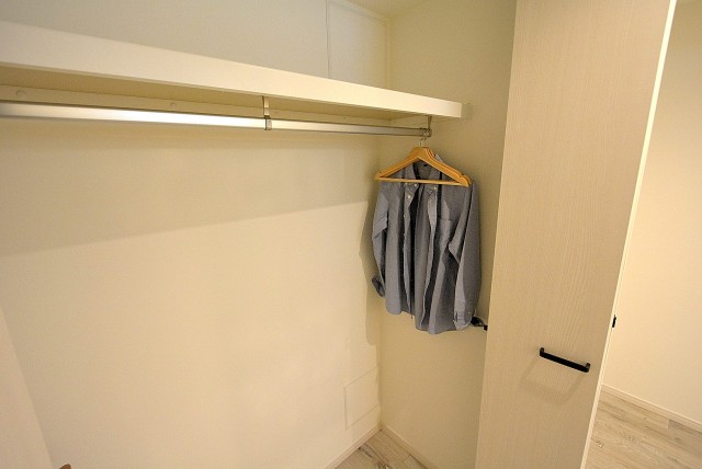 フラット田園調布806号室リビング (11)