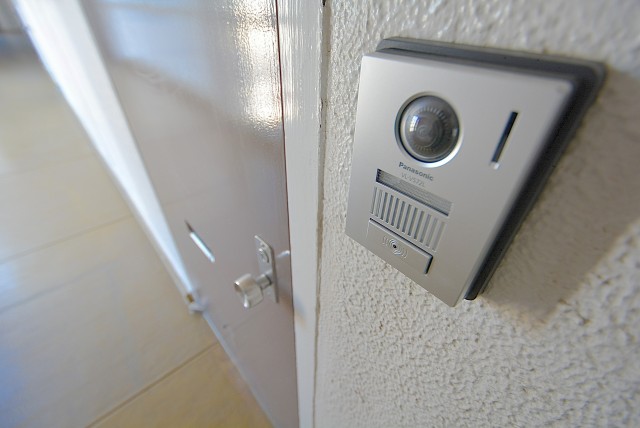 東山コーポラス 玄関