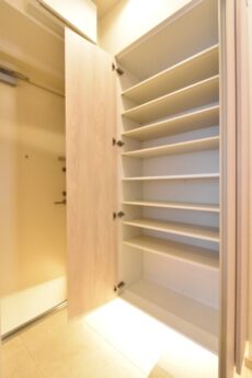 メゾン小石川 玄関