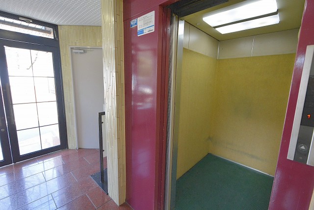 ライオンズマンション馬事公苑第2　 エントランス