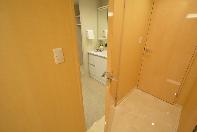 ラグナタワー 洗面室