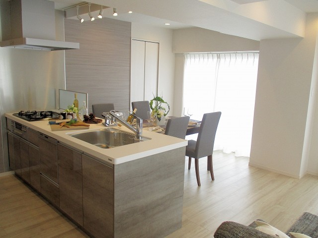 ファミール築地 DK (6)