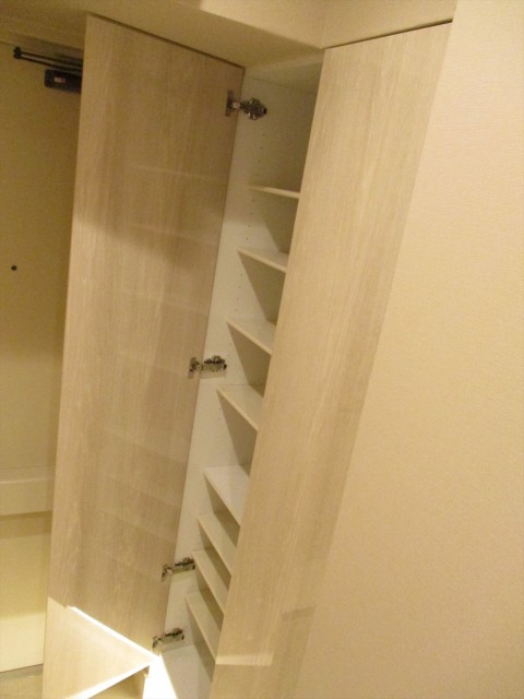 ソルシエ月島3玄関収納