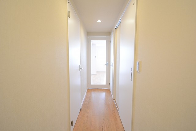 東山コーポラス 廊下