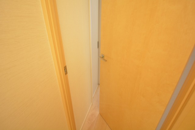 ラグナタワー 洋室2