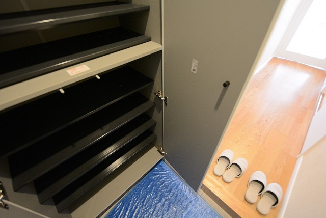 東山コーポラス 玄関