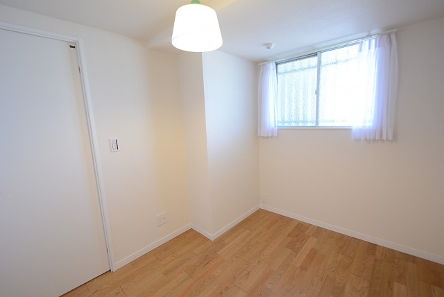 東山コーポラス 洋室4.0