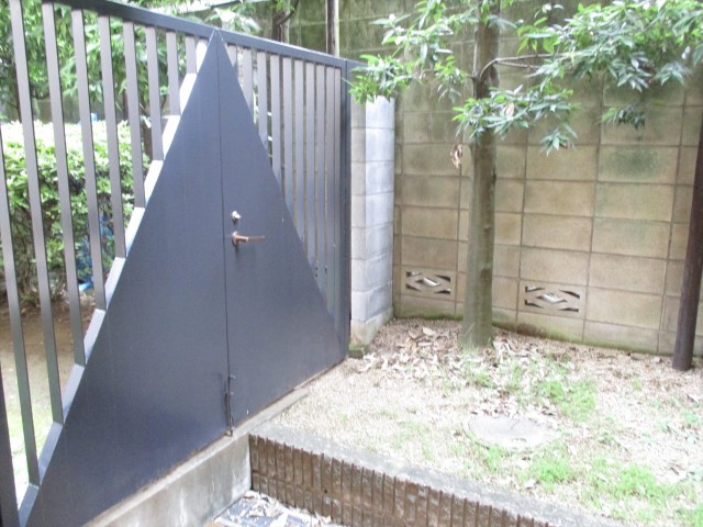 コスモ世田谷下馬101　バルコニー