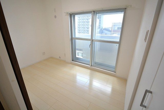 グランドメゾン野沢12F 洋室2