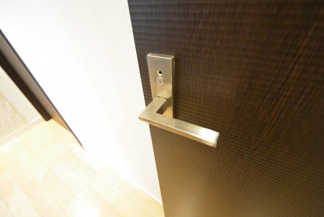 グランドメゾン野沢307　扉